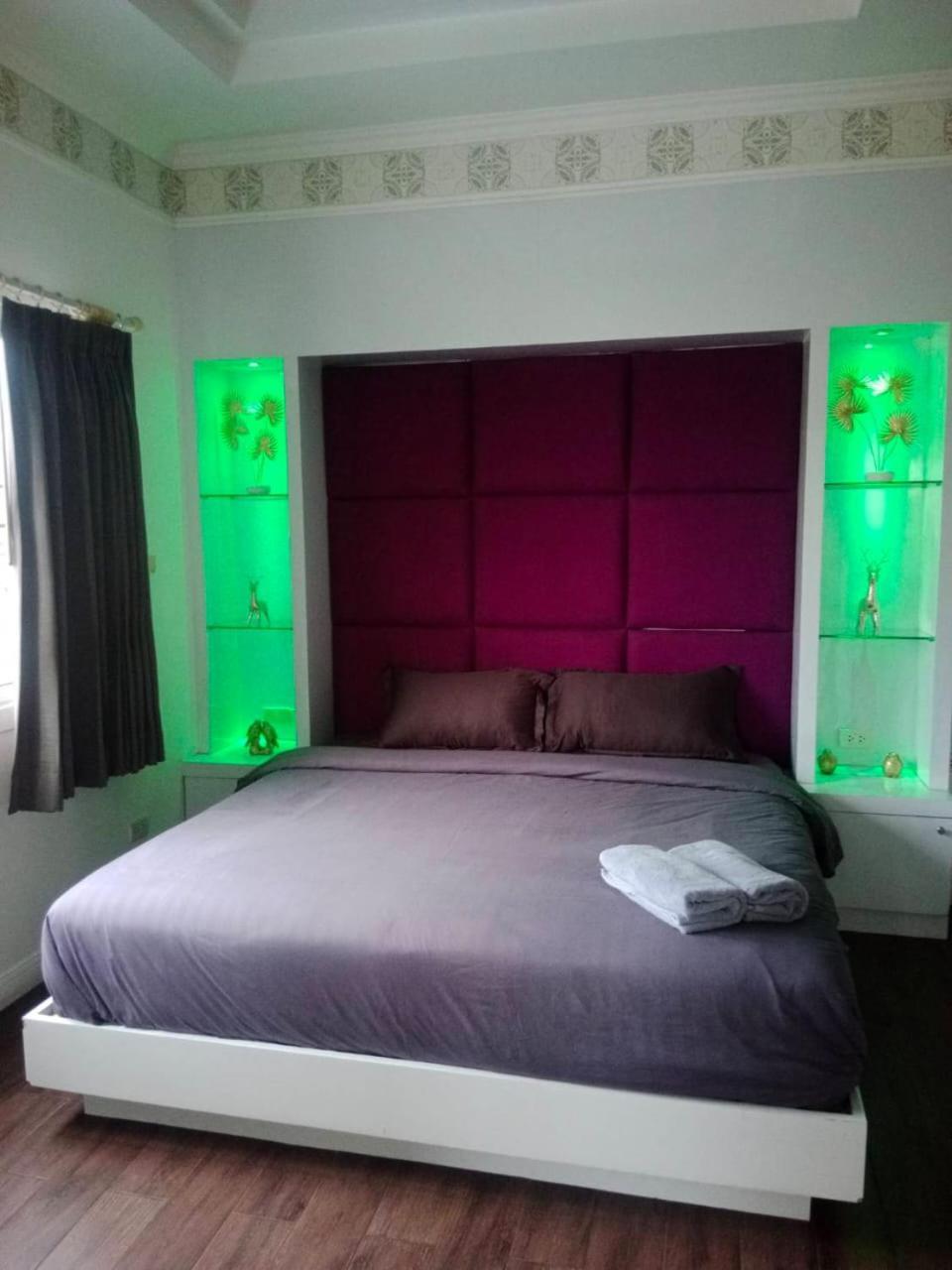 Titanic Residence-5 Minutes Walk To Walking Street Патая Екстериор снимка